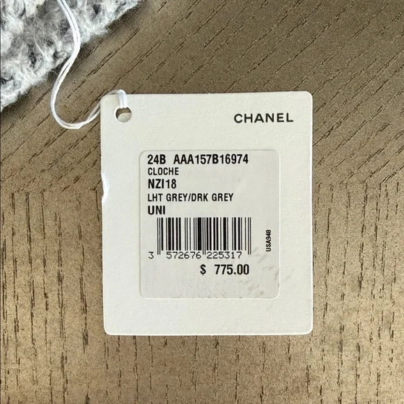 CHANEL Light Gray Knit Hat with Logo BNWT - Picture 4 of 5